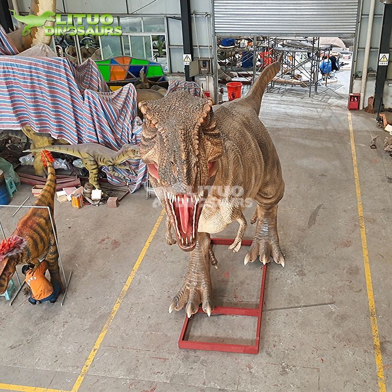 3Fiberglass Dinosaur(001)